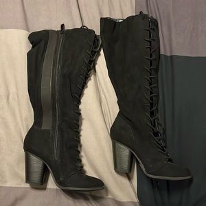 Clearing out my closet: black lace up boots